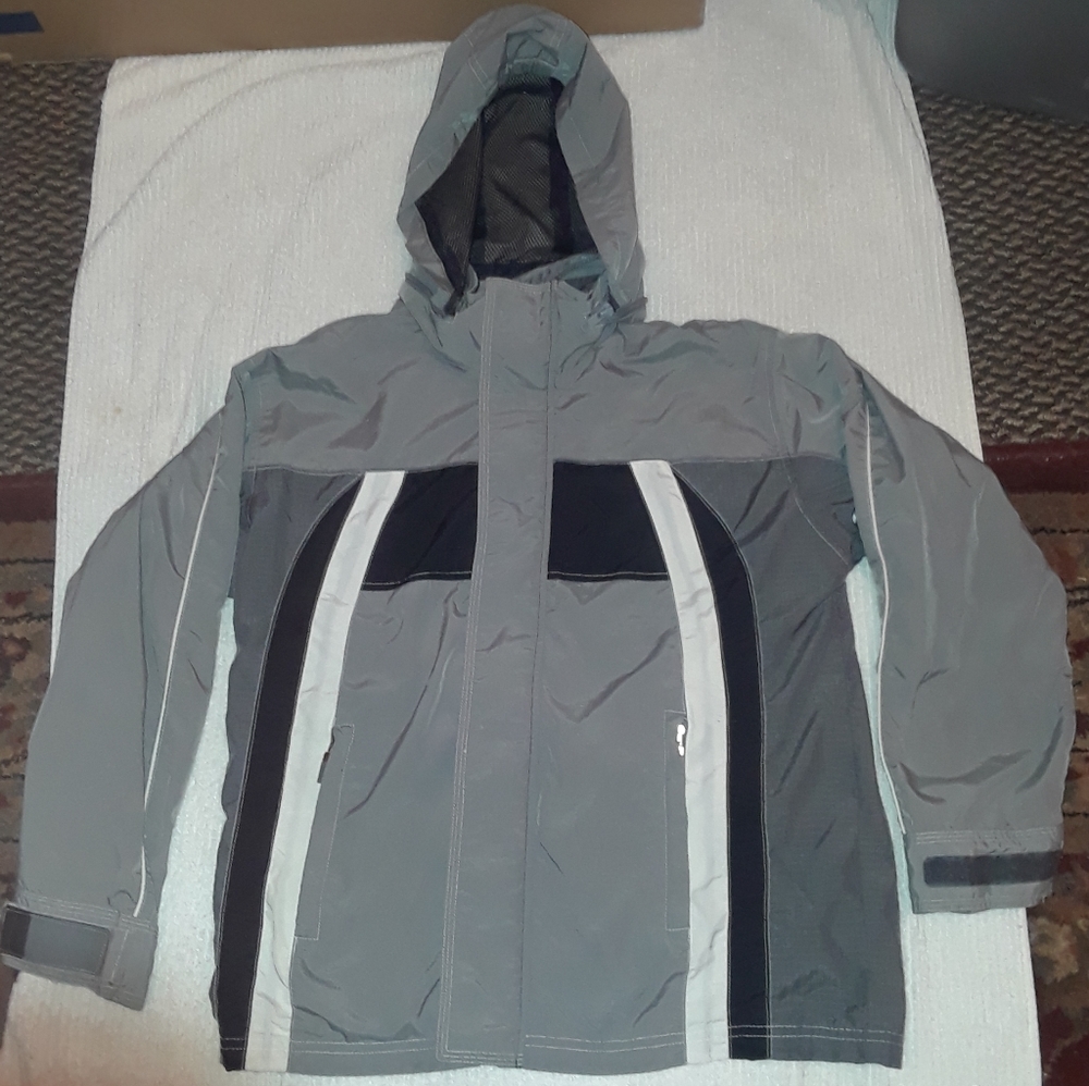⭐️ 3/$20 BOYS: EUC Urban Republic Gray and Black Hooded Jacket: Size L
